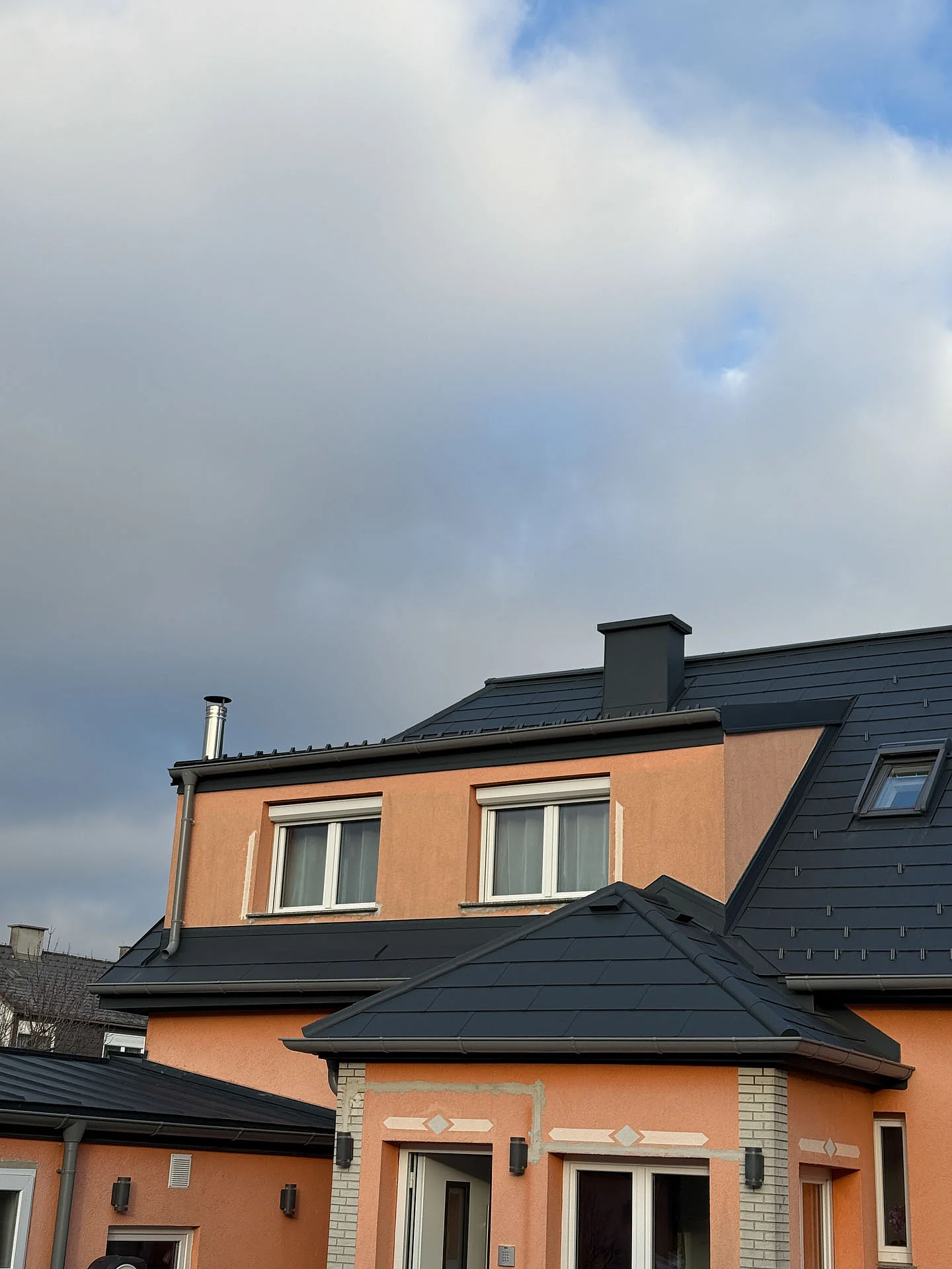 Nahaufnahme des sanierten Einfamilienhauses in Böheimkirchen